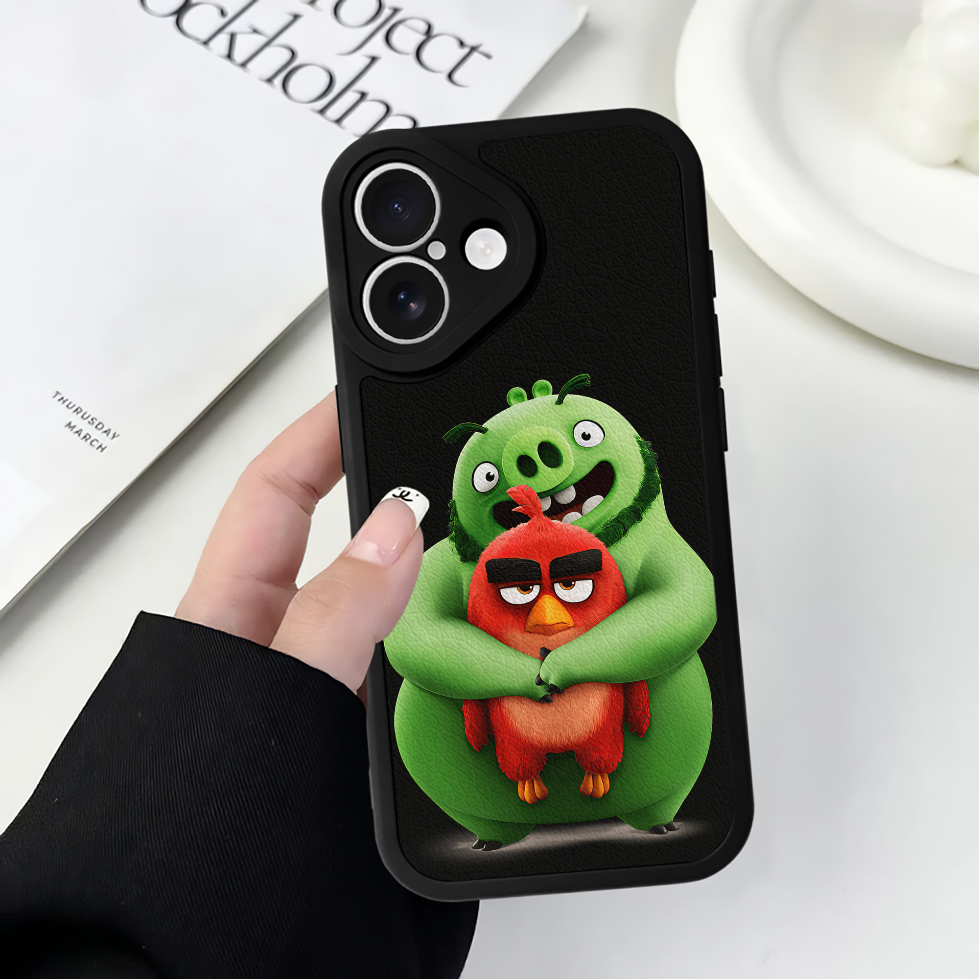 （画像用） Angry Birds アングリーバード 【iPhone 16シリーズ対応】シリコンスマホケース（レザー調） 材質：シリコン
